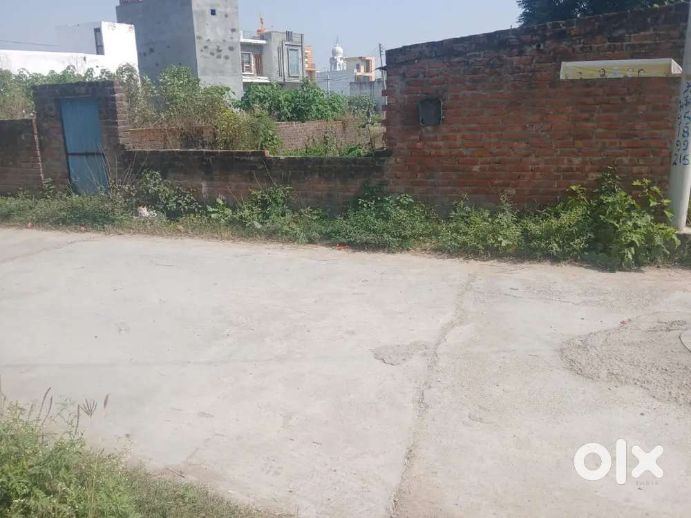 Plot sale at prime location