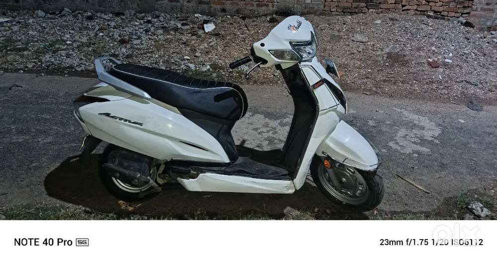 Activa 6 g white colour scooty ka Rc aour NOC milengi