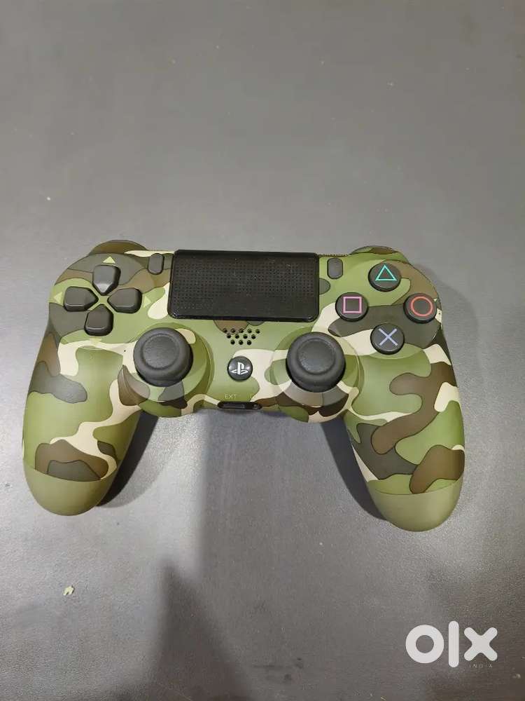 PS4 DualShock 4 Wireless Controller – Green Camouflage Edition
