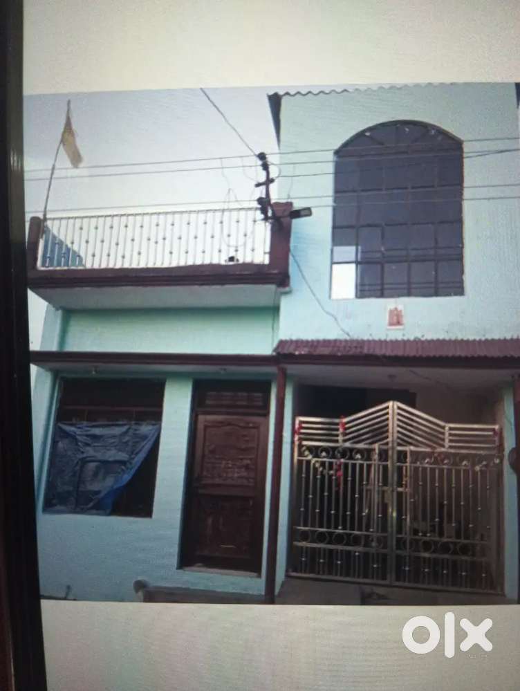 2 bhk house for sale in kiccha ward no.1, Nalanda school road.