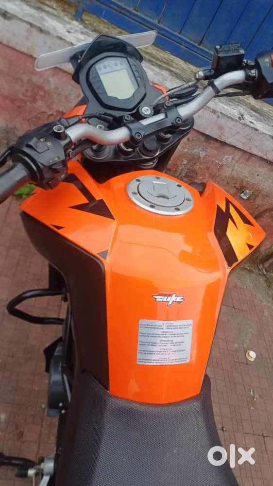 KTM DUKE 200 IN GOOD CONDITION JUST LIKE NEW