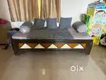 Diwan with storage