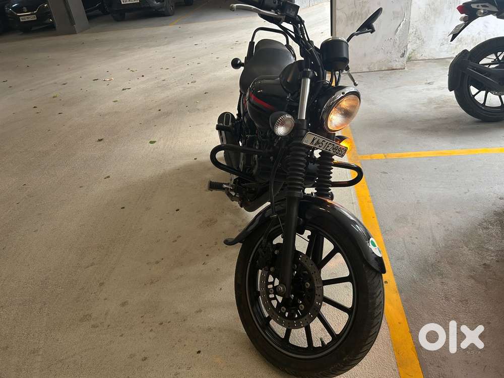 Bajaj Avenger 220 street 2017 model 7058 km run good condition