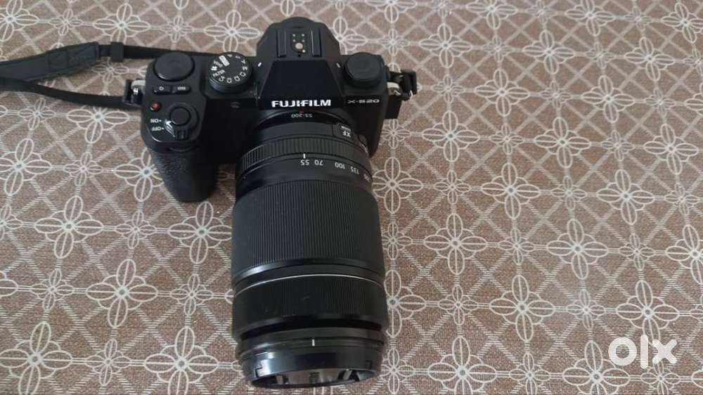 FUJIFILM X-S20 Mirrorless Camera (Black) with Lens