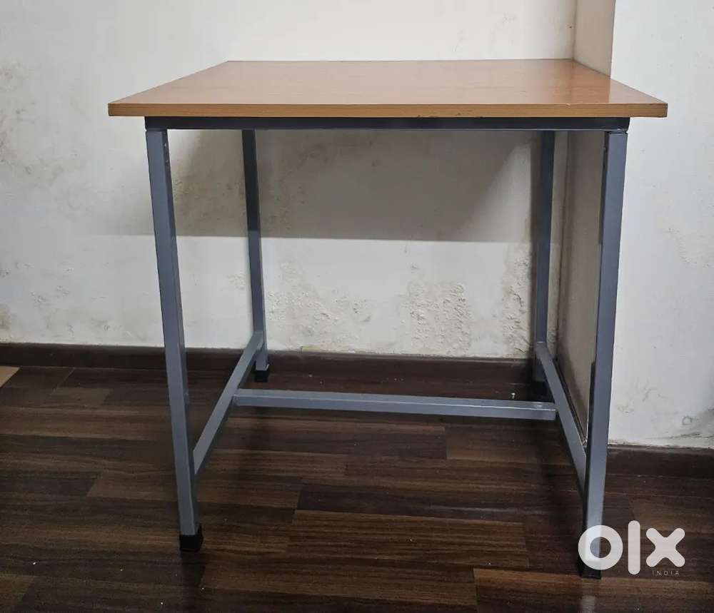 Sturdy Study/Work Table – Metal Frame, Wooden Top (30x24x30 inch)
