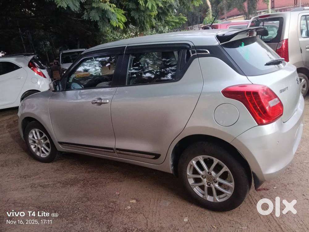 Maruti Suzuki Swift AMT VVT ZXI, 2019, Petrol
