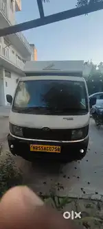MAHINDRA SUPRO WITH TUFF CLOSE BODY