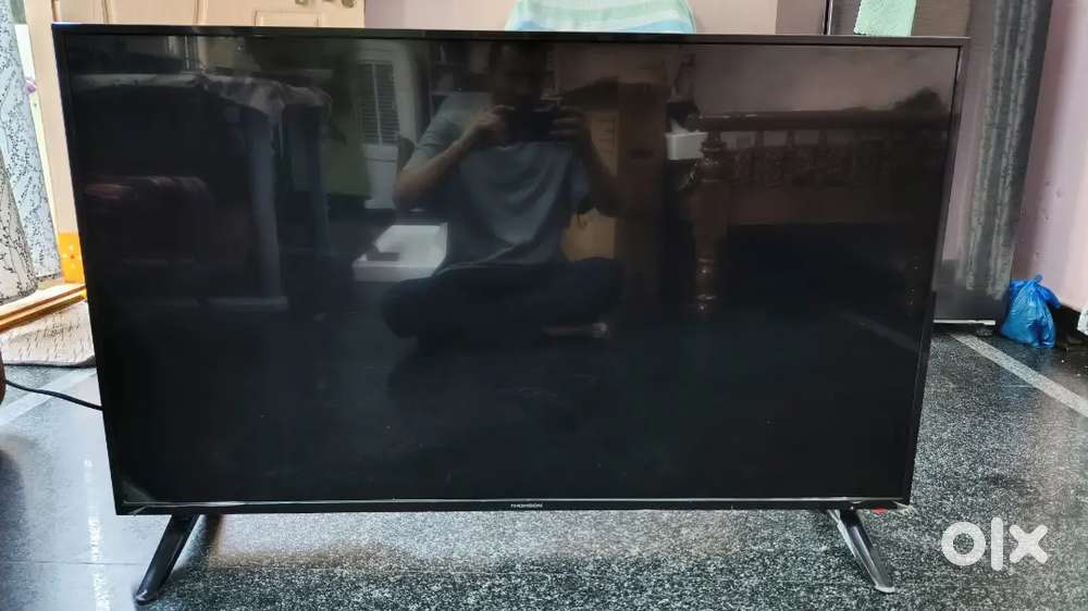 Thomson 50 inch 4k LED TV for sale (actual price: Rs. 26k)