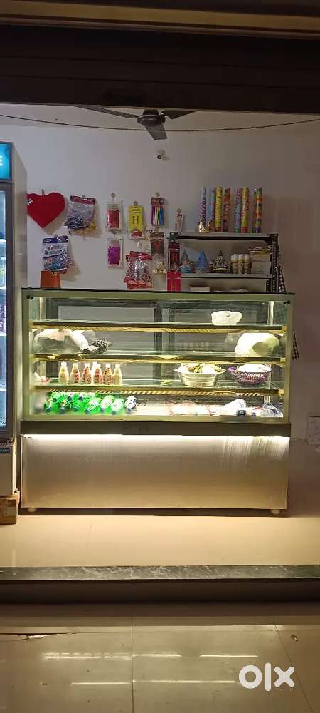 Fridge display only 25 day use kiya 2 bhi fridge new hai 1 year warra