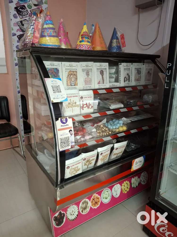 Display cake and sweets