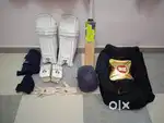 New hai cricket kit aur sirf 4 din hi purana hai.