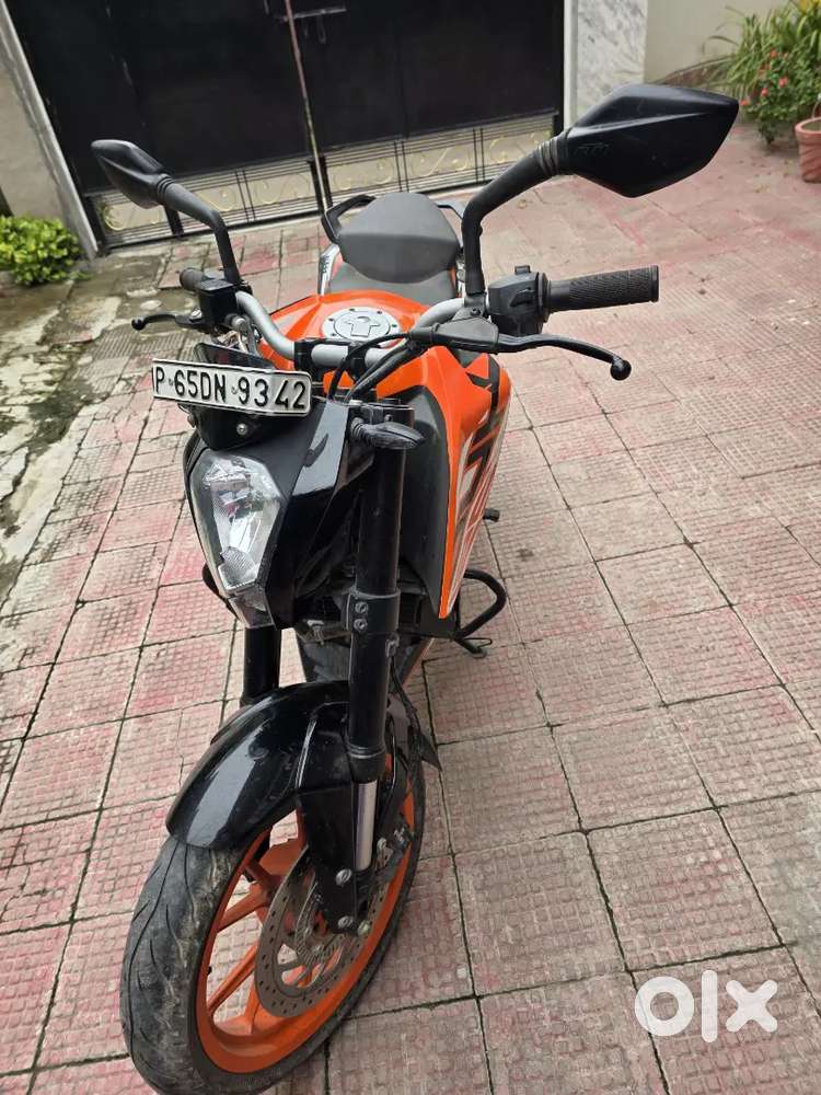 Bike is in very good condition and give 45 mileage