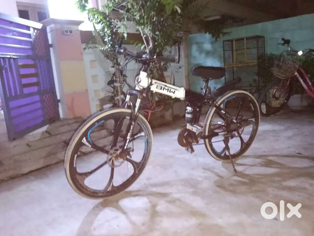 BMW CYCLE 2ND HAND CYCLE 5 MONTHS OLD