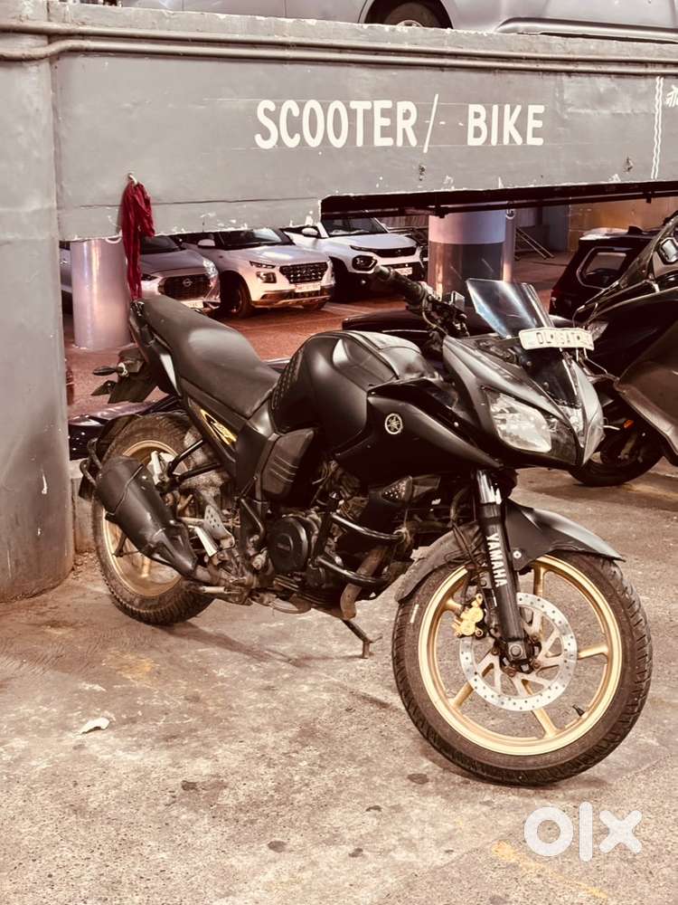 Fazer midnight black 2011 prefect condition