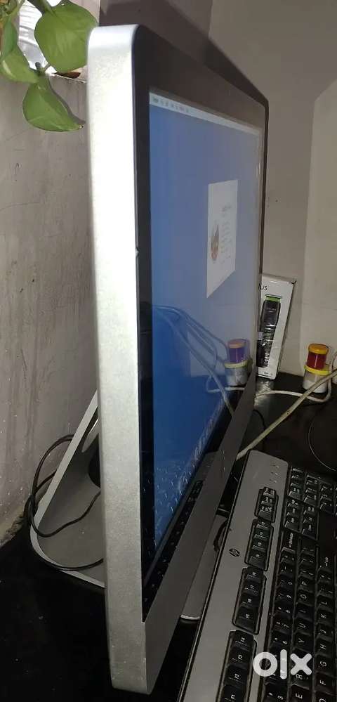 Apple imac good condition system is for sale