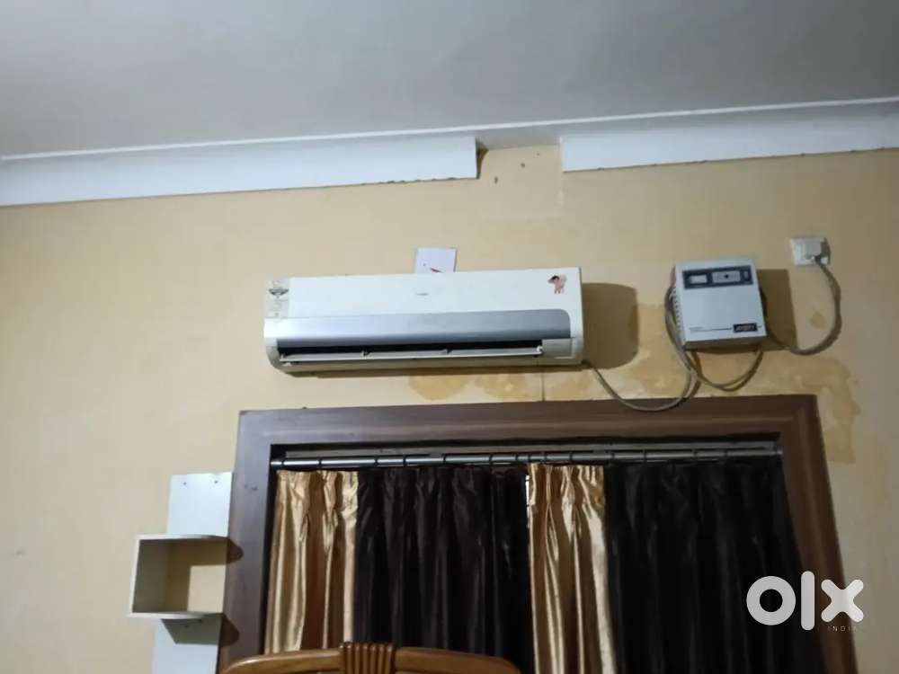Haier 1.5 tr 3 star split AC on working condition