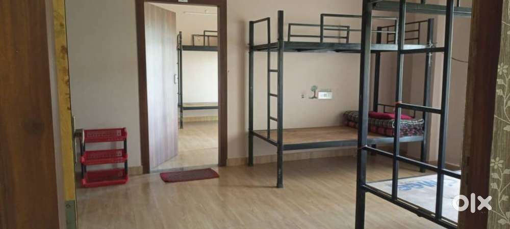 Self Cooking PG Available in Hatigaon