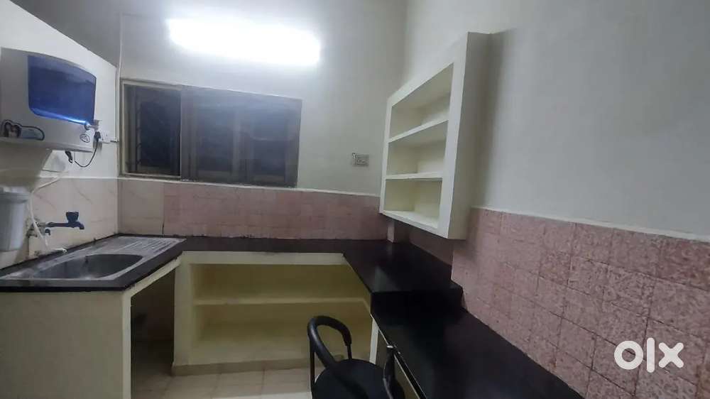 Girls, NR DLF, RMZ, COMMERZONE,3 sharing , Ac, F. FUR, SELF COOKIN,A/C