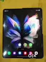 Galaxy z fold 3 for sale . In very good condition phone.