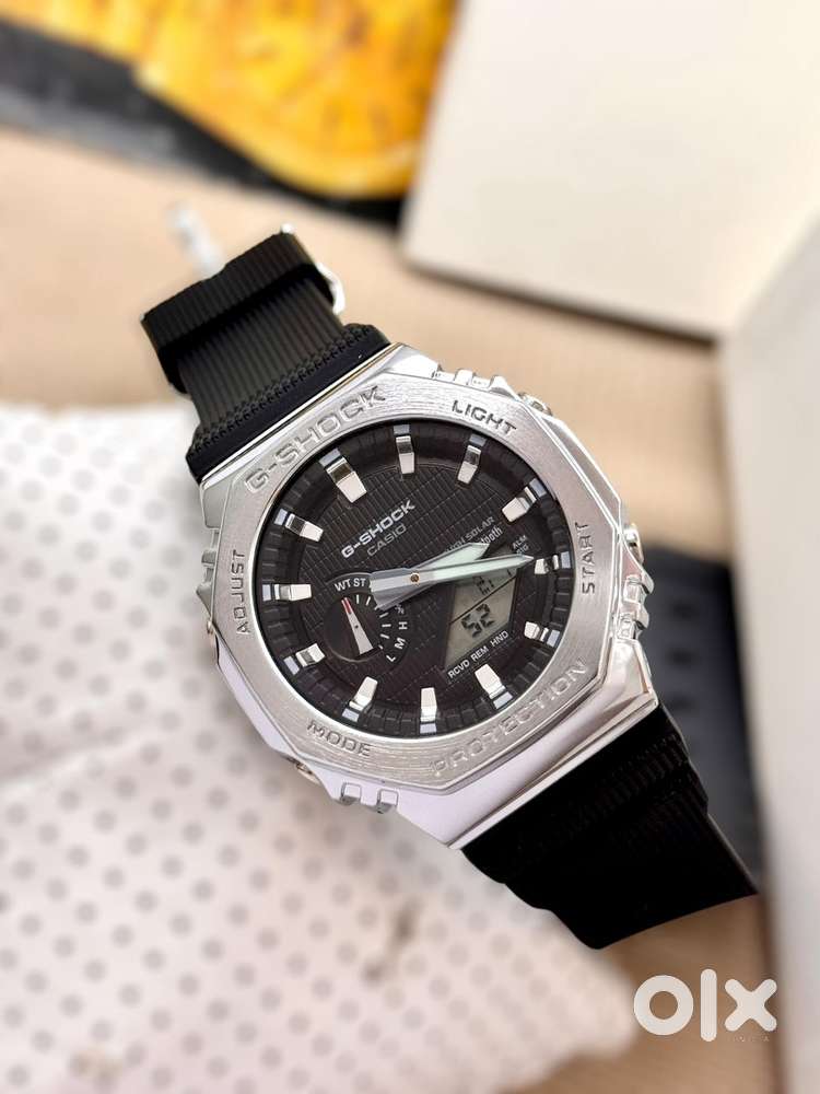 Analog watch s-model