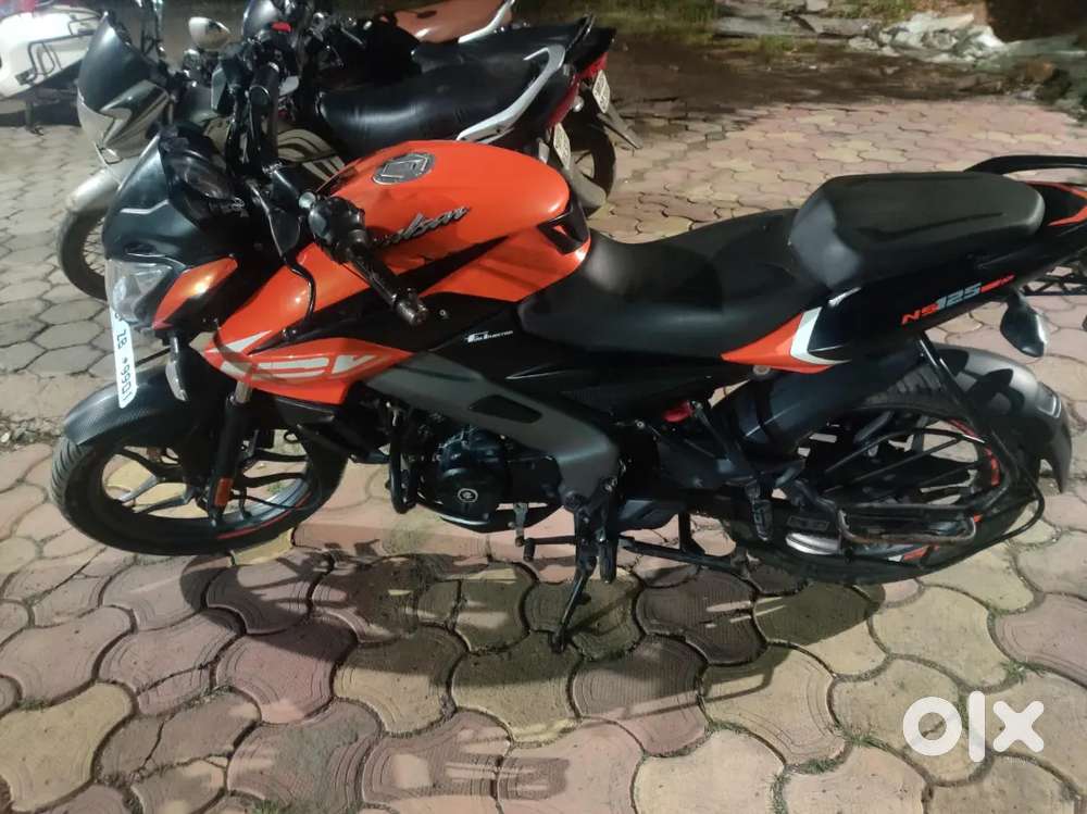 Pulsar NS 125