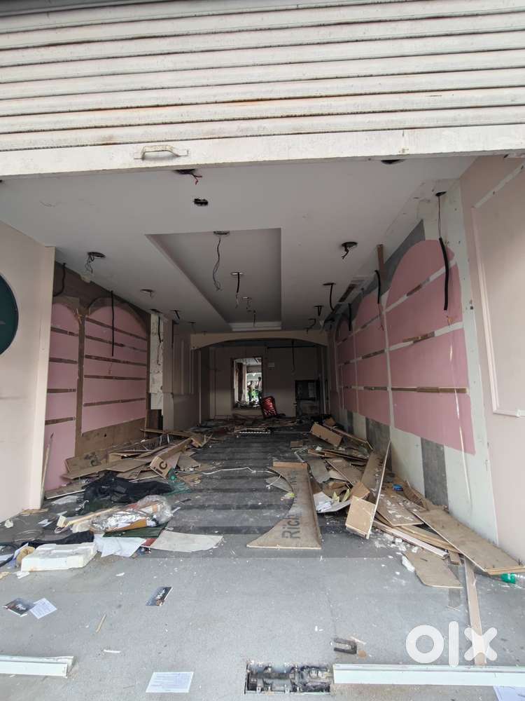 Prime location at pushpa junction