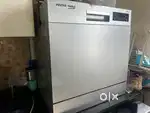 Dish washer