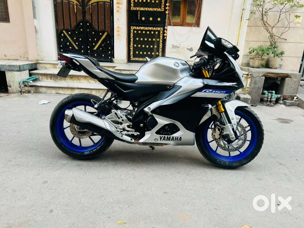 Yamaha R15M