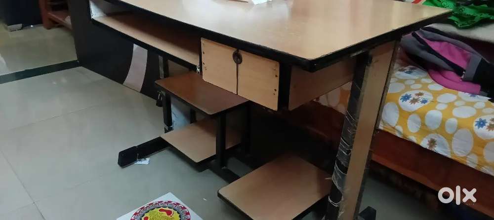 Computer Table/Desk