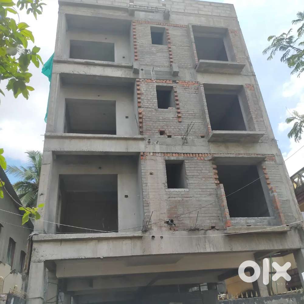 Stilt + 3 Floors 2 & 3 BHK 9 Flats Full Building Sale at Velachery