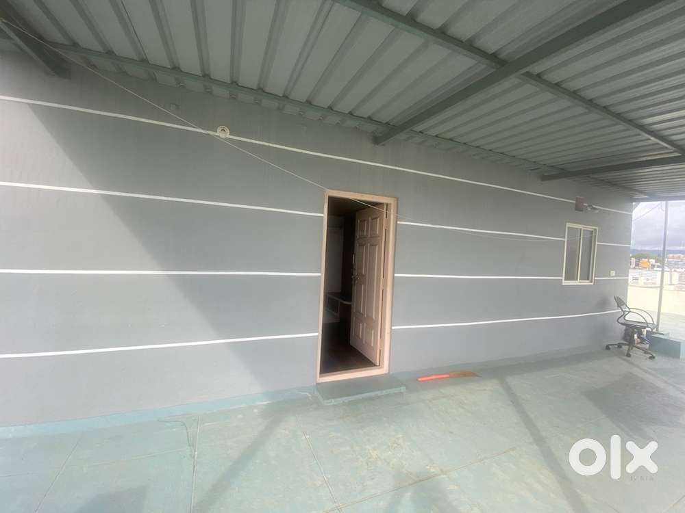 Single king size cot provided