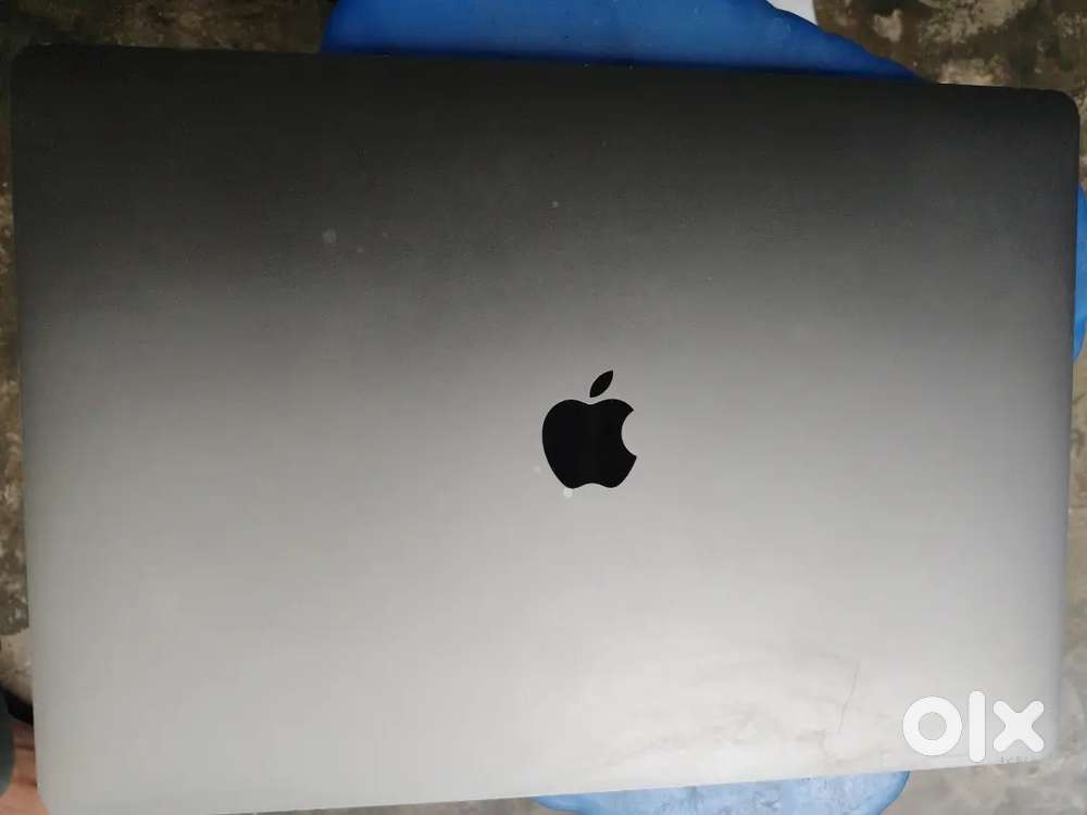 MacBook pro touch baar 16 gb ram 1tb SSD