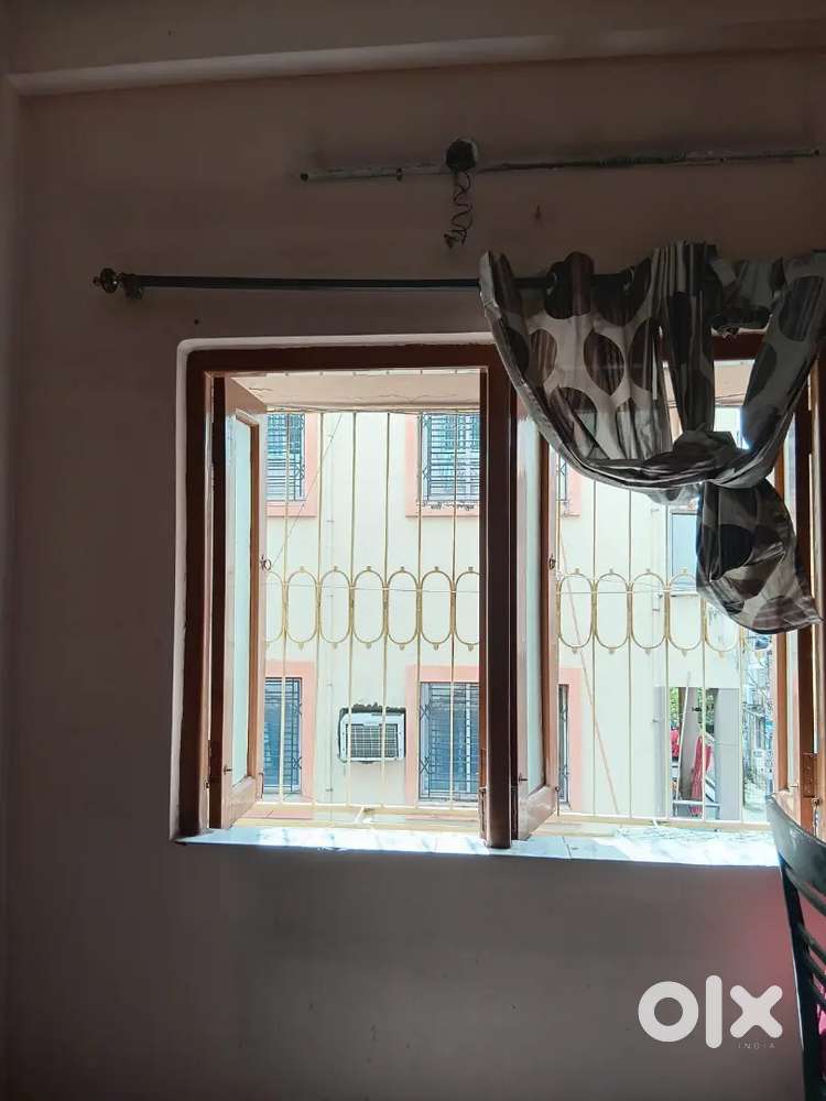 Doctor's property. Ready to move. Urgent sale off.
