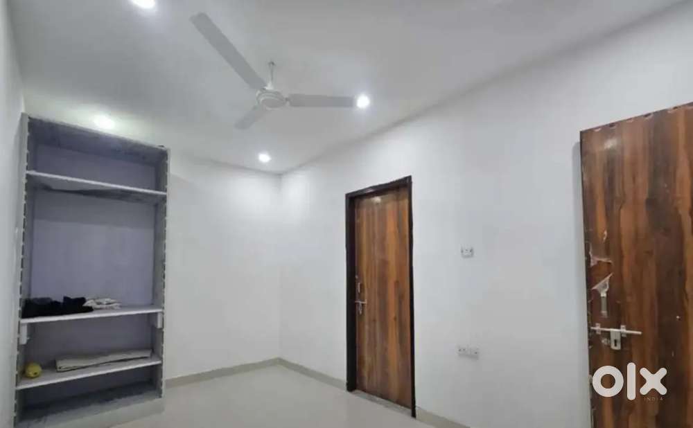 2 bhk flat available on rent