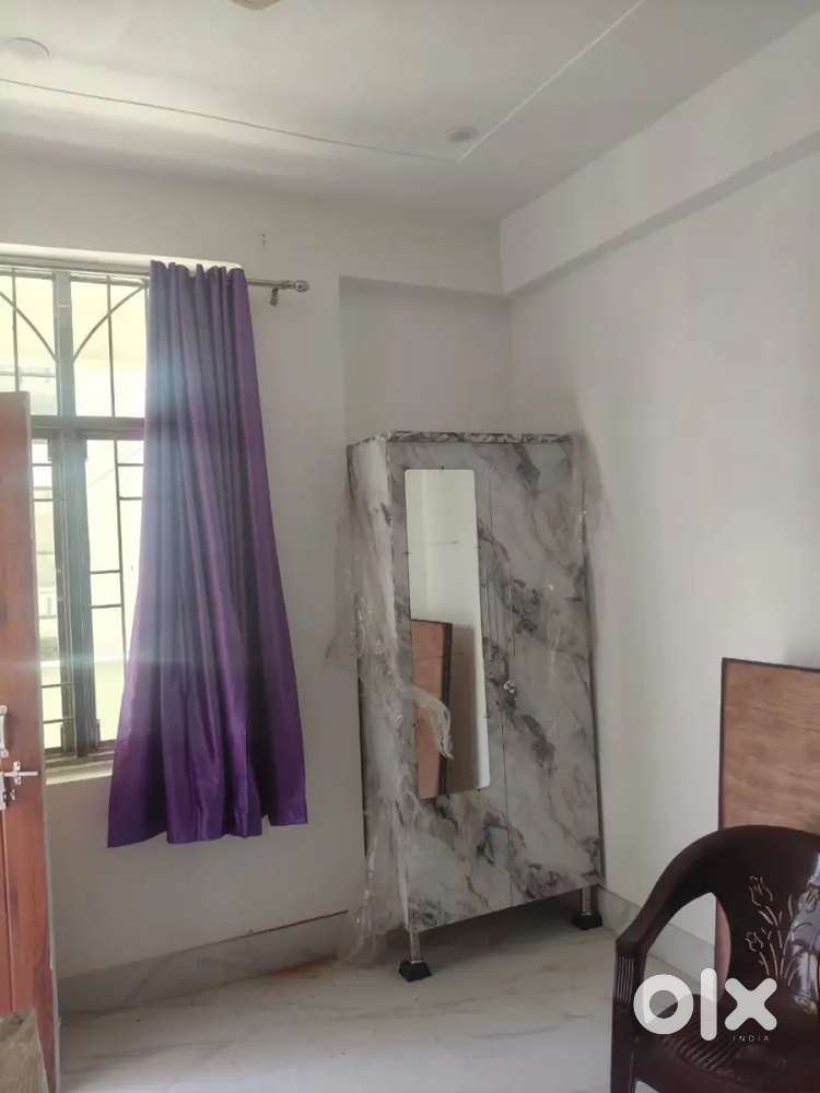 1bhk fully furnished avl Boys girls couples Aliganj Eng College