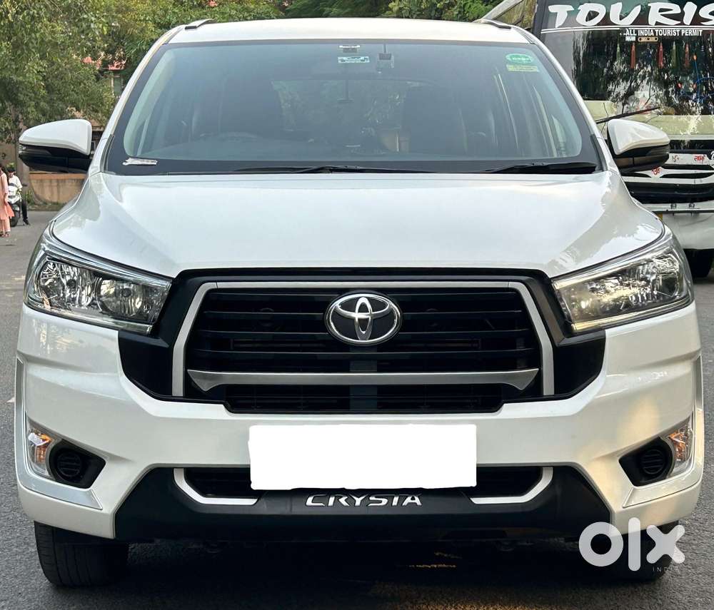 Toyota Innova Crysta 2.4 GX MT, 2025, Diesel