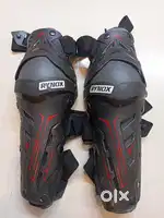 Rynox knee guard