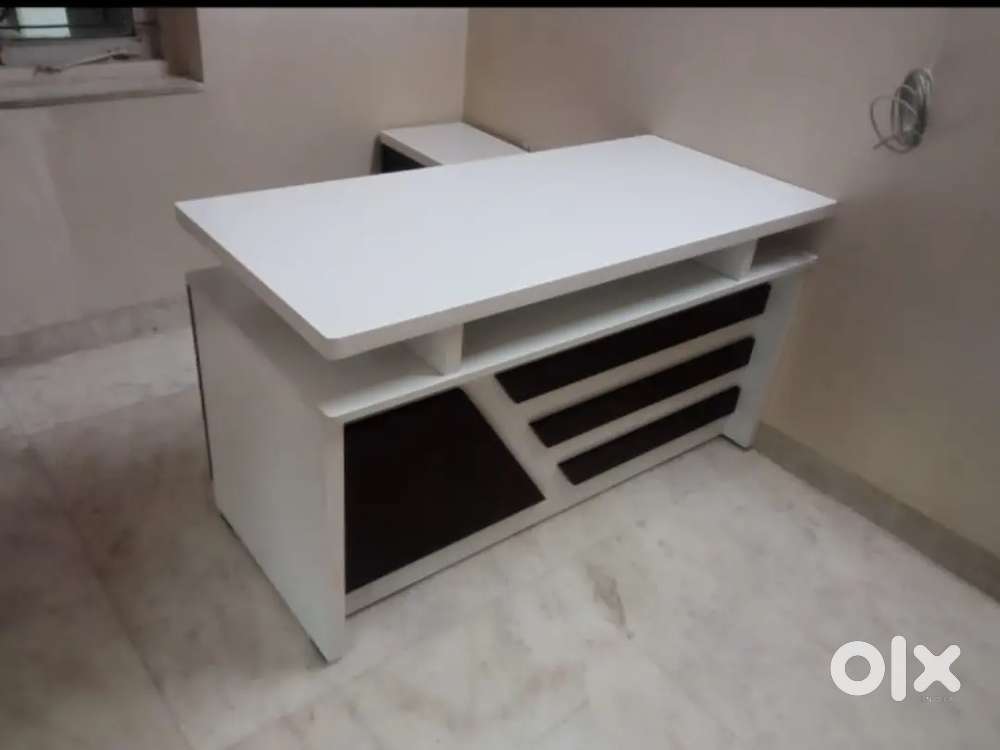 Office table