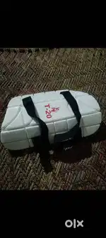 Kisi bhai ko cricket kit chahiye to contact kr lena abhi 1 din hi puna