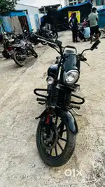 Single hand used avanger