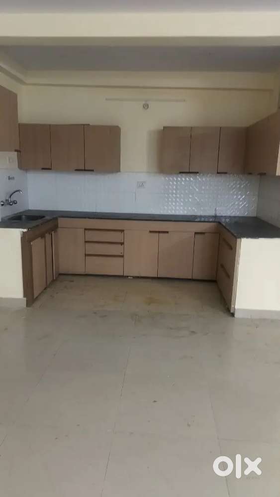 3 BHK flat available for rent in mahanagar near channilal chauraha