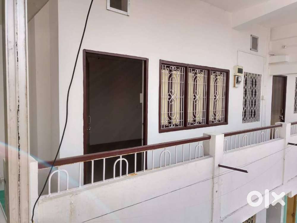 VERY WELL MAINTAINANCE ROOM