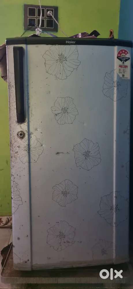 हायर कंपनी का फ्रिज बेचना है अर्जेंट