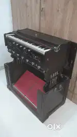 Vintage Leg harmonium