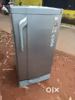 Super condition single door fridge good condition