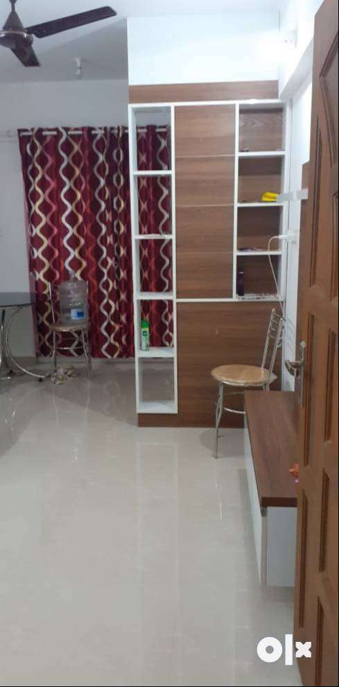 1BHK FLAT FOR URGENT SALE . 5 YEARS OLD ONLY . SEMI FURNISHED.