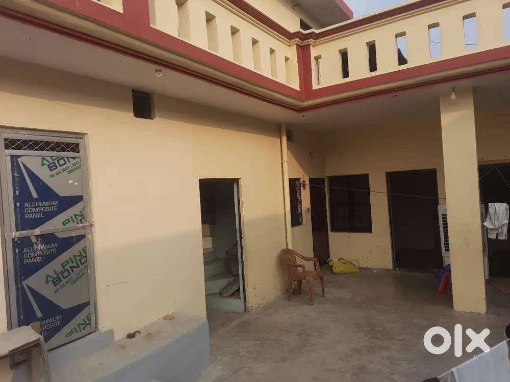 1 Big Room for Vegetarian Family near Metro & Airport, Kanpur Road