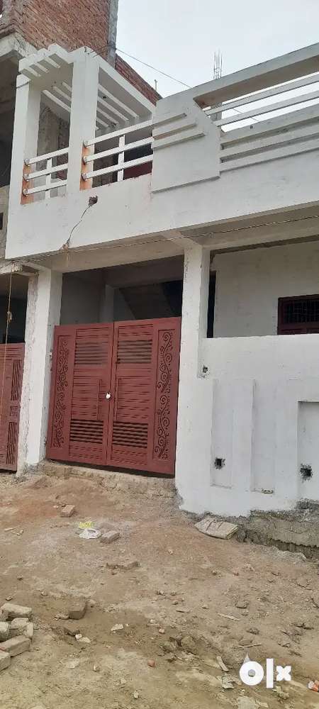 Spaceious House Available Very Close to 120 feet Road kalindipuram.