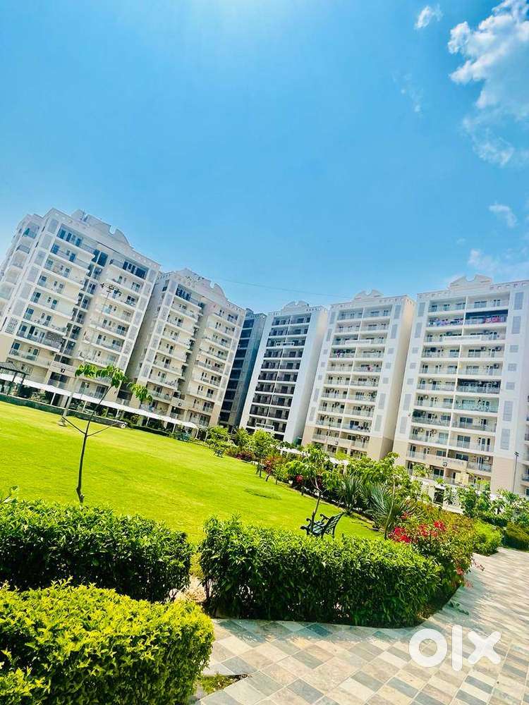 fully luxury 3 bhk in gated society peermuchalla zirakpur