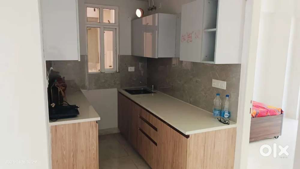 City,sector-37d,semi with 4 ac